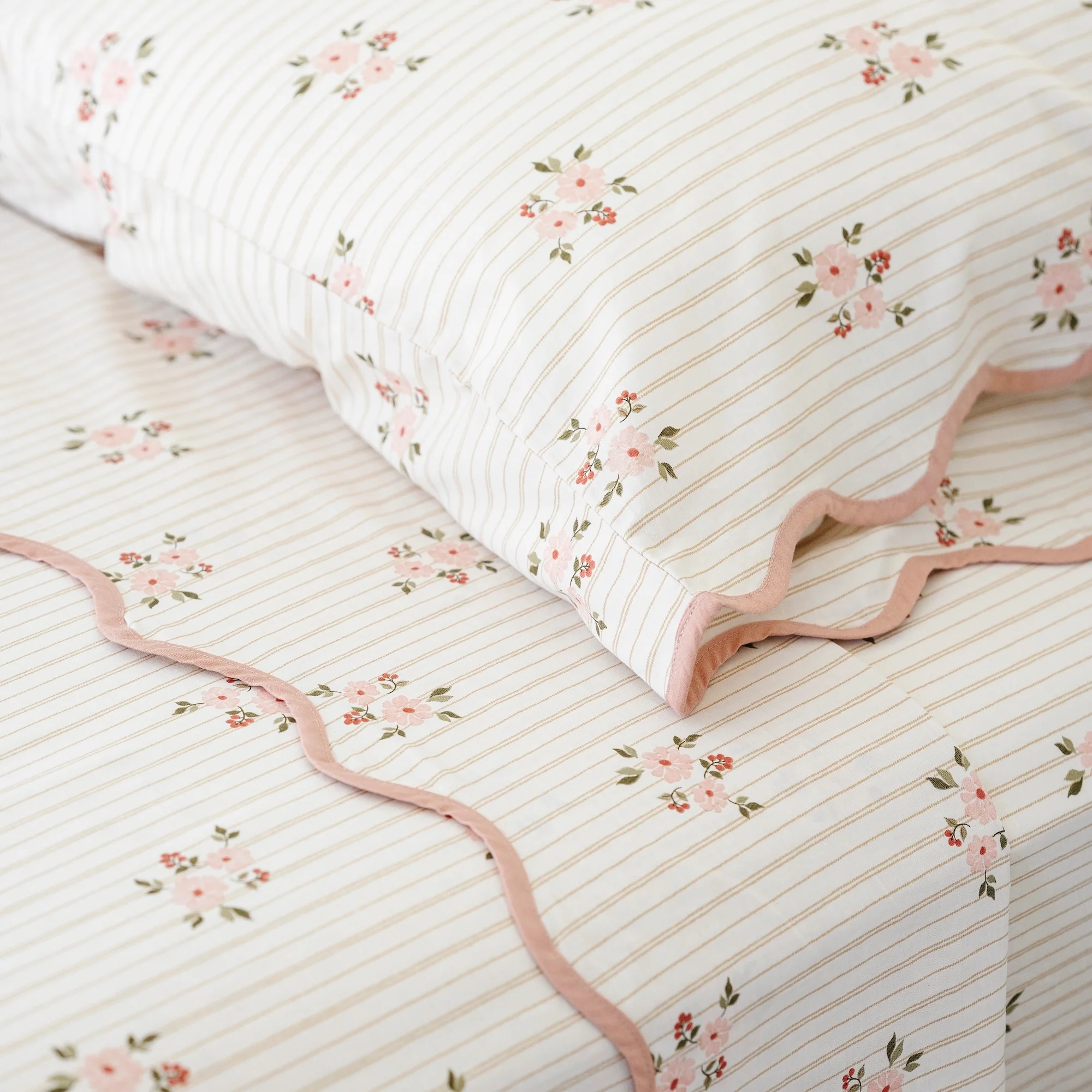100% Cotton Sheet Set - Image 3