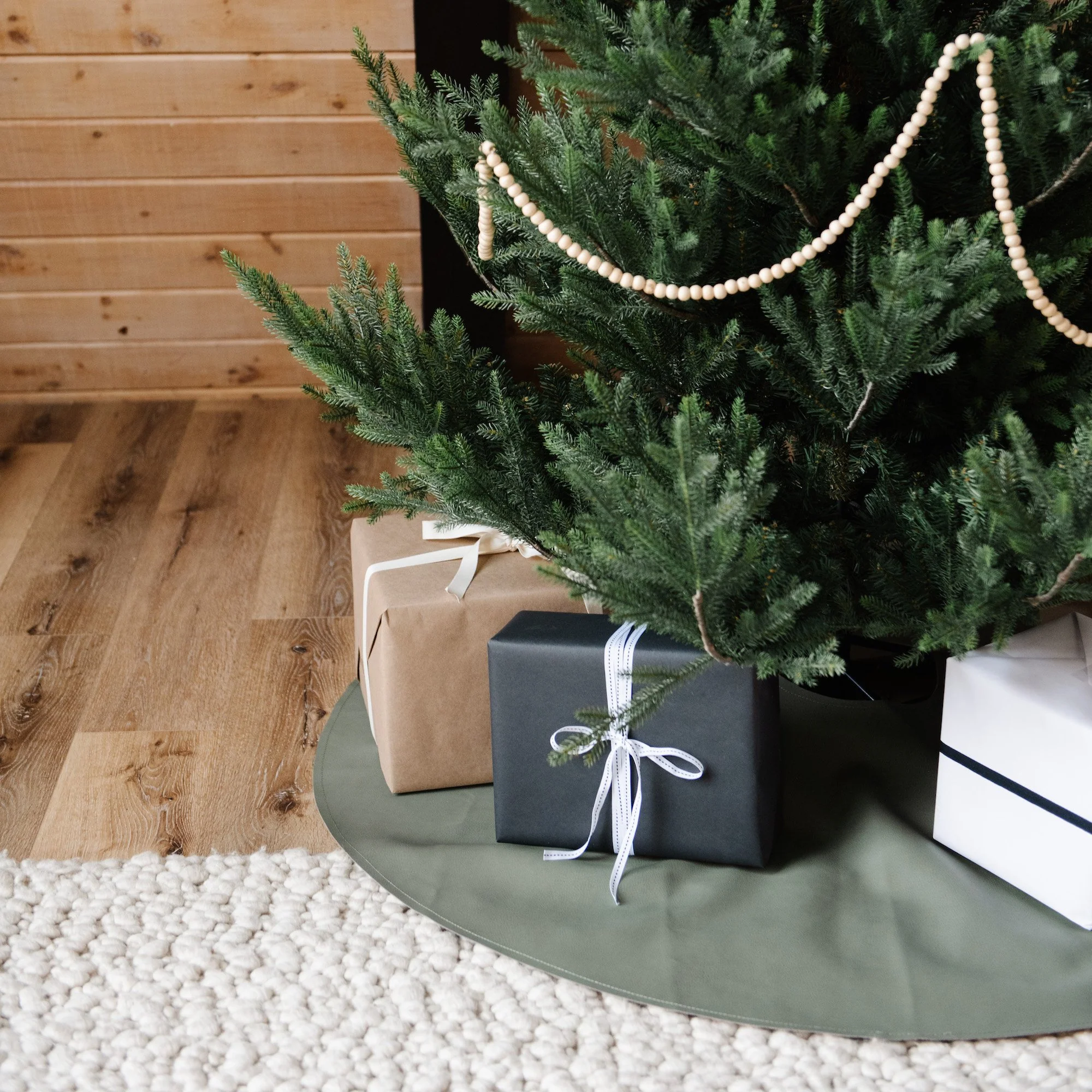 Tree Skirt - Image 24