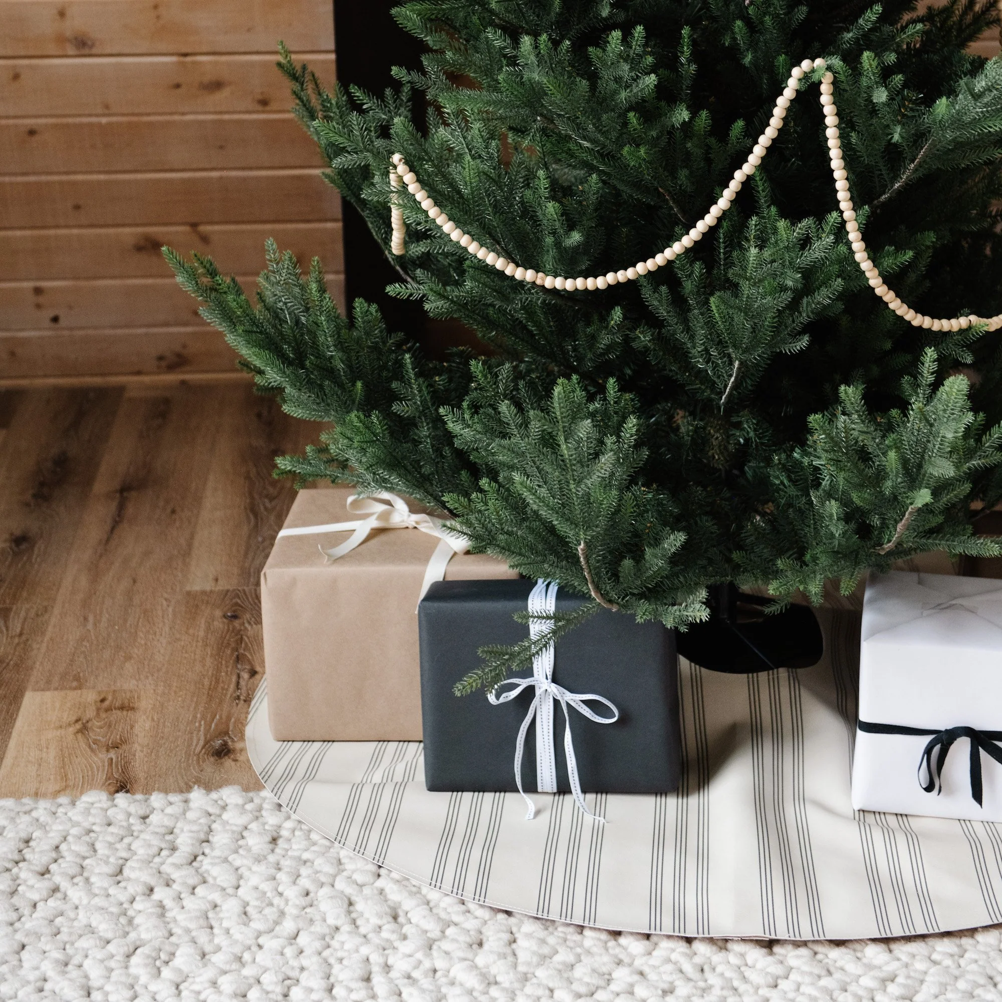 Tree Skirt - Image 26